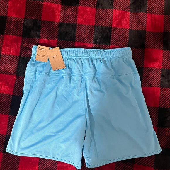 Nike Totality Men's Dri-FIT 7" Unlined Versatile Shorts - Picture 2 of 8